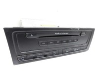 Audi A4 8K B8 07-11 CD-Wechsler Wechsler orig. Audi A4 8K B8 07-11 26.10.2007 8T1035110B gebraucht Vorschau 2