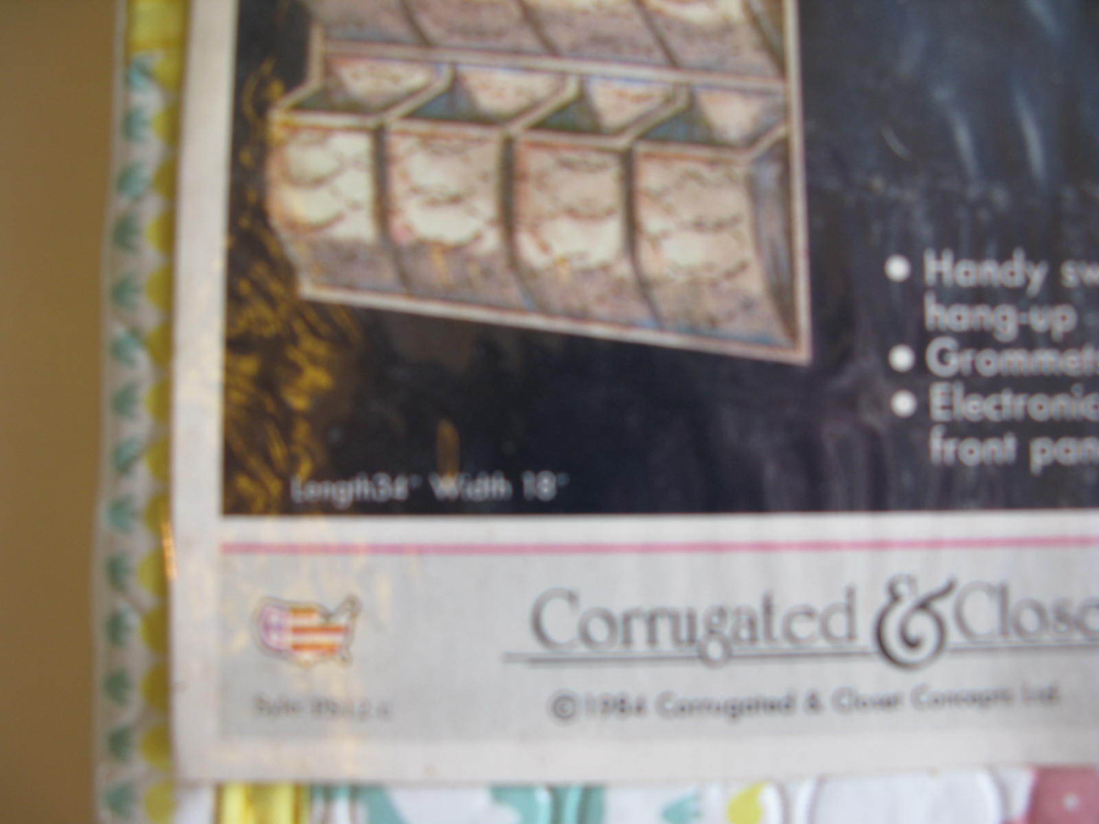 12 Pocket Shoe Bag-Vintage White & Yellow with Pink & Blue Animals