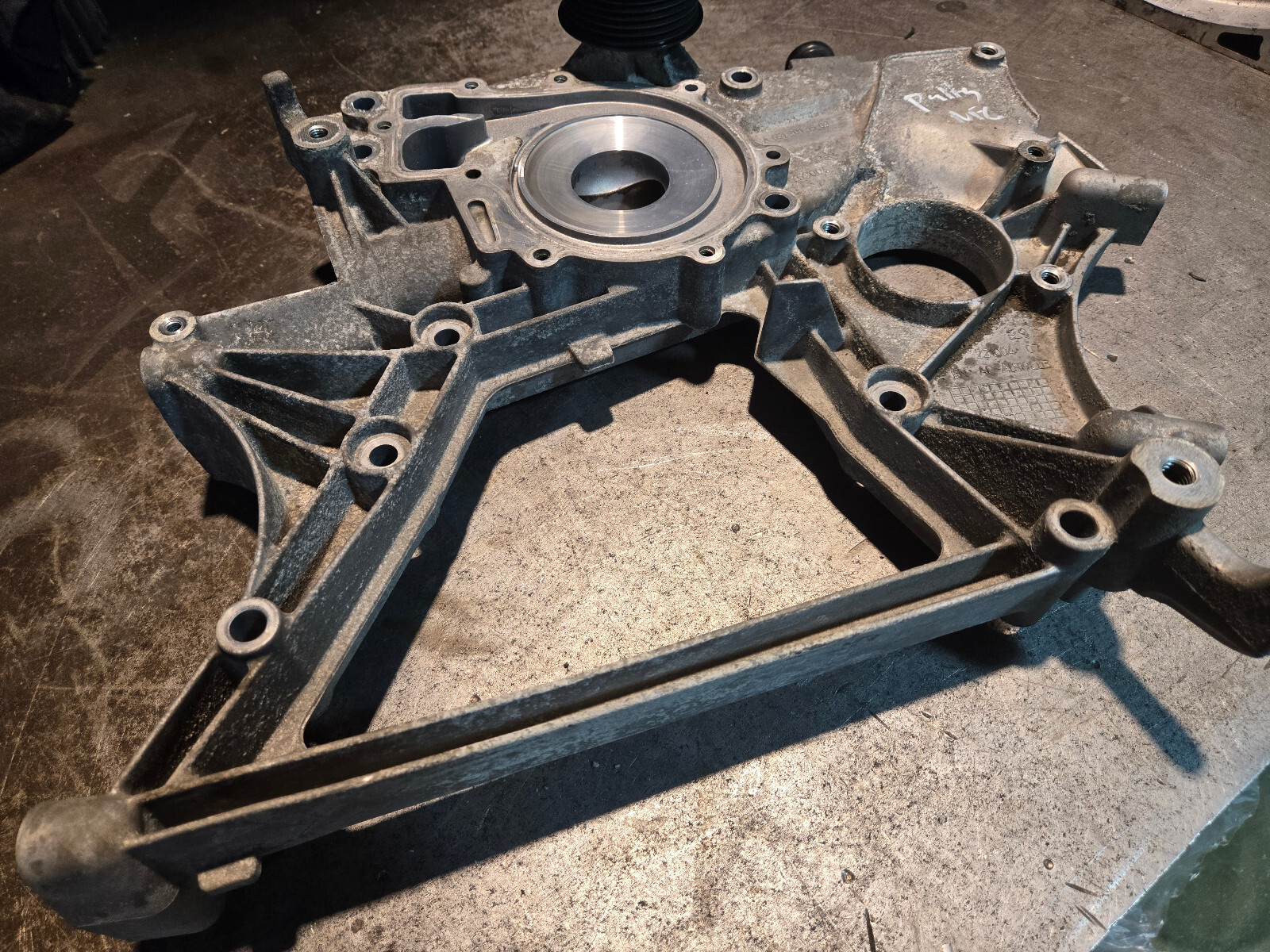 MERCEDES SPRINTER W906 2.1 DIESEL WATER PUMP BRACKET A6512011509 - Picture 5 of 12