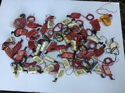 TYCO PRO CURVE HUGGER HO SCALE SLOT CAR RACING SPEED CONTROLLERS 40+ PIECES