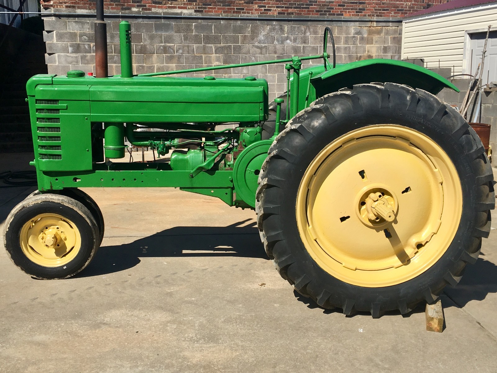 1941 John Deere Row-Crop tractor