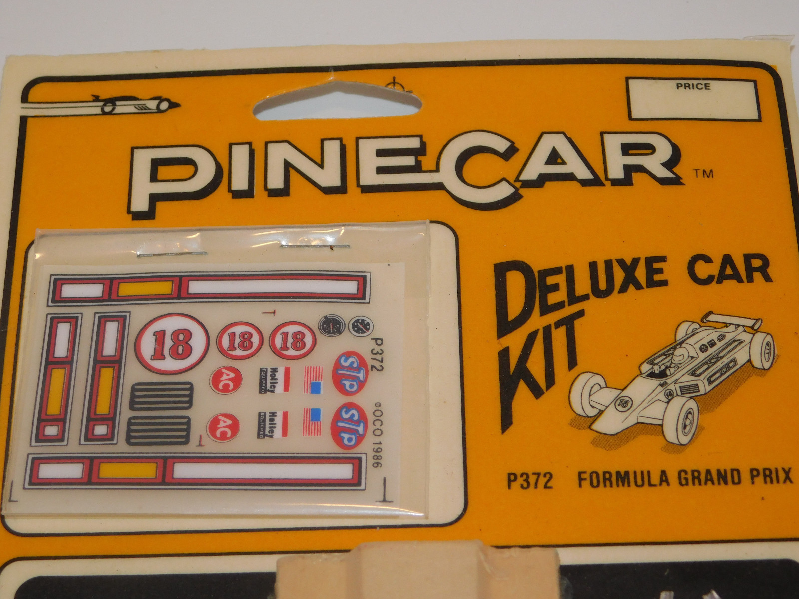 Vintage PINECAR DELUXE CAR KIT - P372  # 18 FORMULA GRAND PRIX  NOS  1986