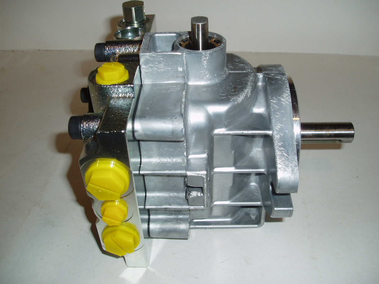 バイオックス 水素　2026.10 Amazon.com: Exmark 109-8408 21CC Right Hand Pump Kit with