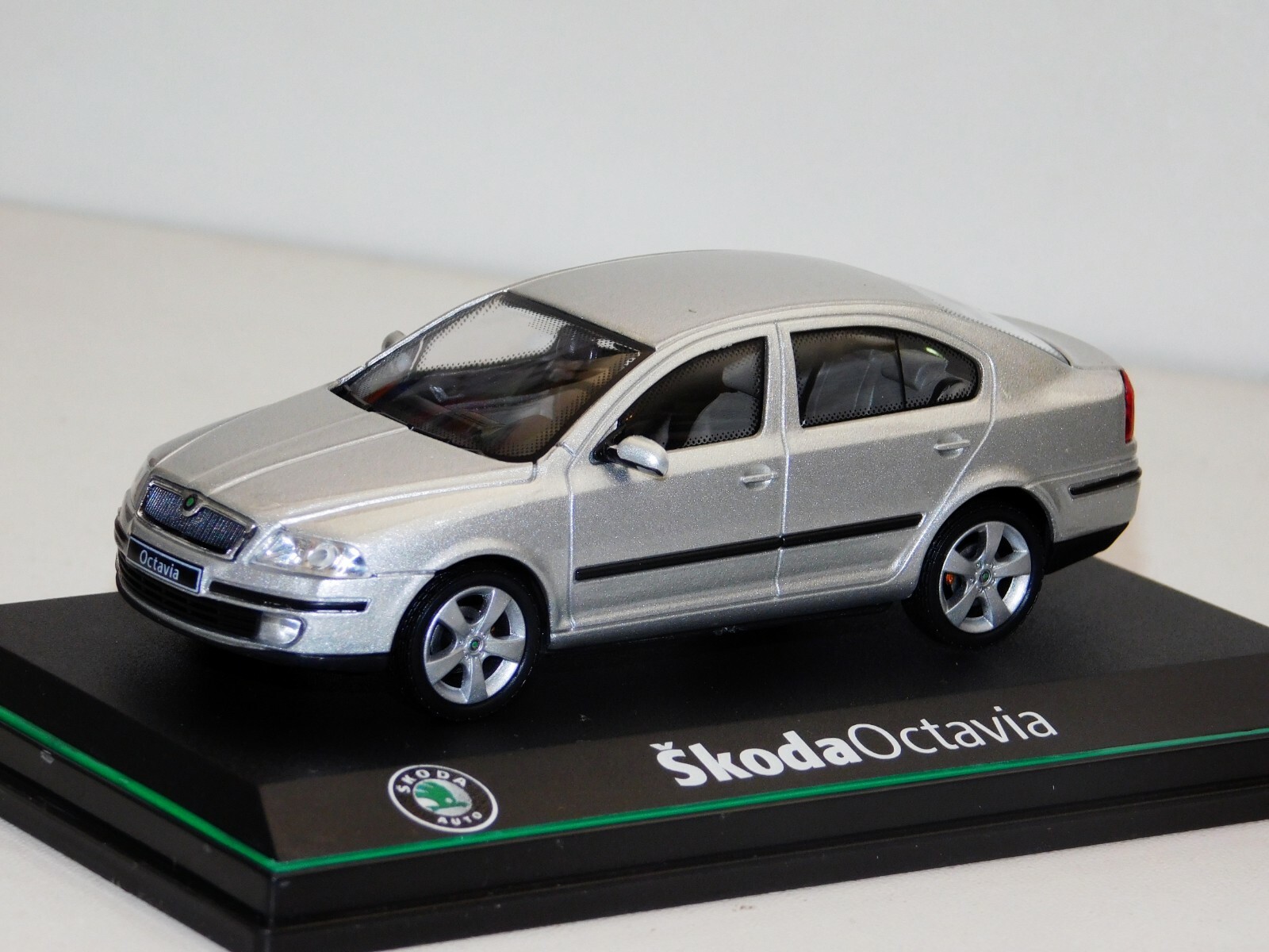 Abrex Škoda 110L 限定版 1:43 シュコダミニカー世界100台 Abrex Škoda 110L 限定版 1:43 シュコダミニカー世界100台