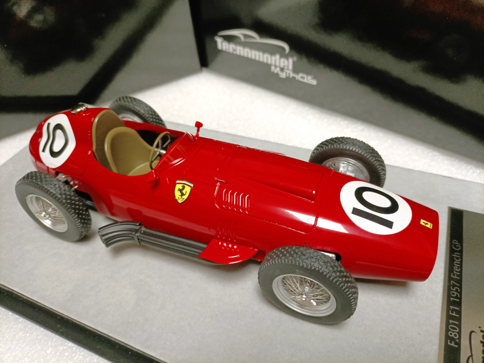 ミニカー 1/18 Ferrari 801 #10 GP 1957 乗用車 レッド フェラーリ 1／18の通販
