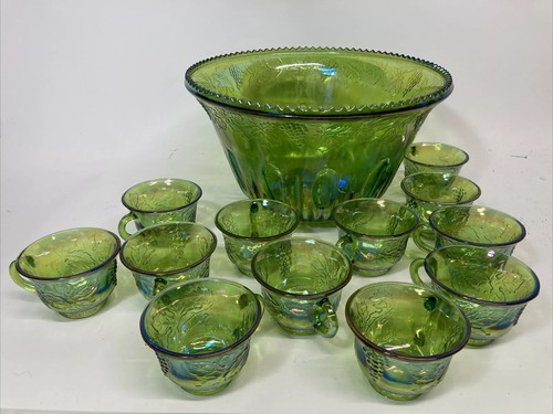 ヴィンテージ　カップボード　grape bunch Indiana Glass Oval Center Bowl 1346 Olive Green Footed Grape