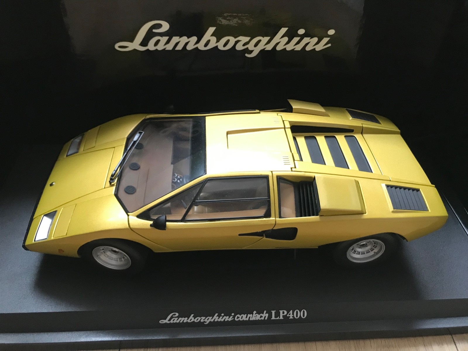京商 Lamborghini Countach LP400ゴールド 1/18 $_57.JPG?set_id=880000500F