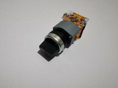 2pc New   APT Second Gear Self-locking Knob Switch LA39-B2-10X-K 1NO #F2