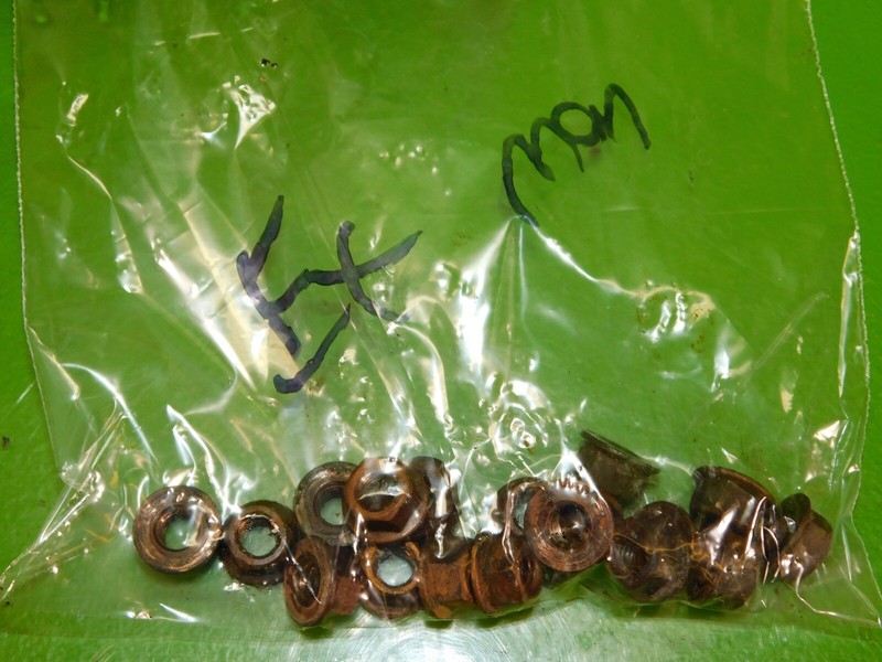 01-05 VW Passat GLX OEM exhaust manifold mount nuts left right SET