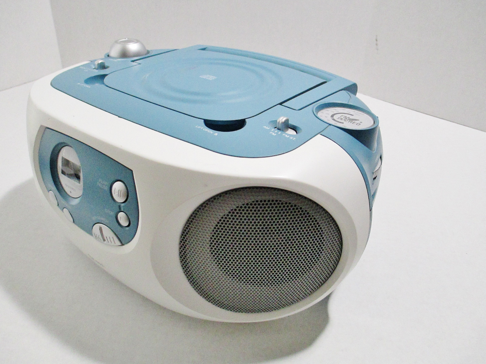 ESA Boombox CD Stereo AM FM Radio Model CDBA214 Portable AC DC