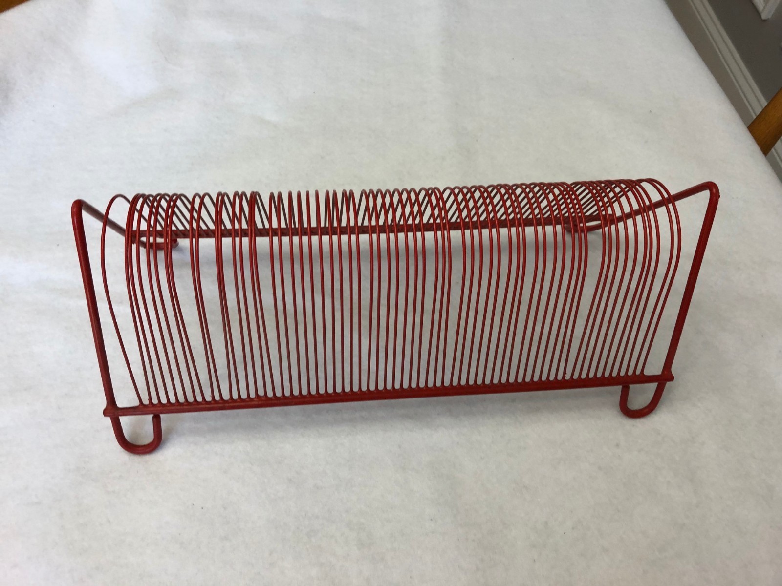 Vintage Red Metal record stand holder holds 60 45 rpm records