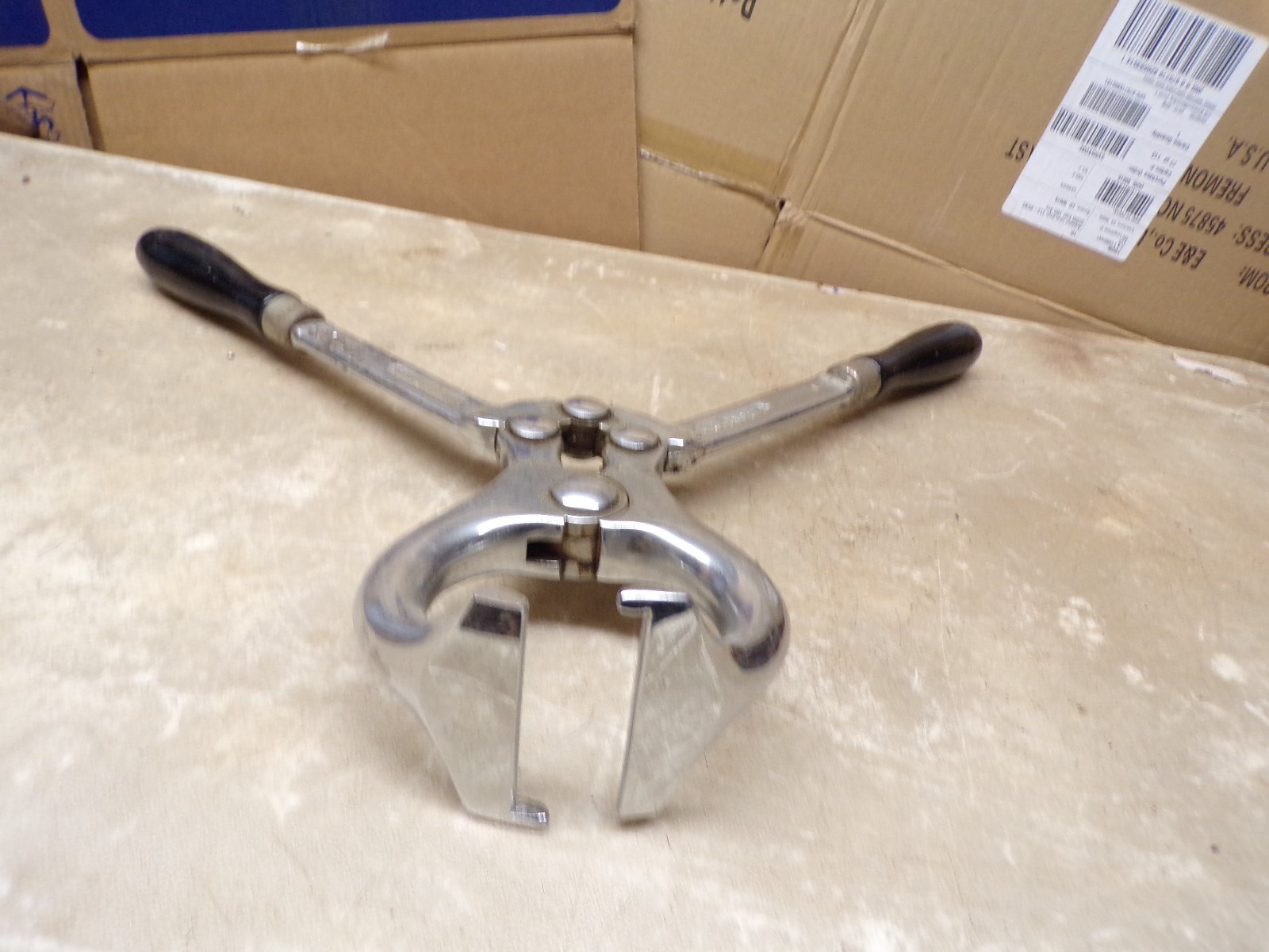 Old Bull Male Cow Emasculator Castration Tool made in USA