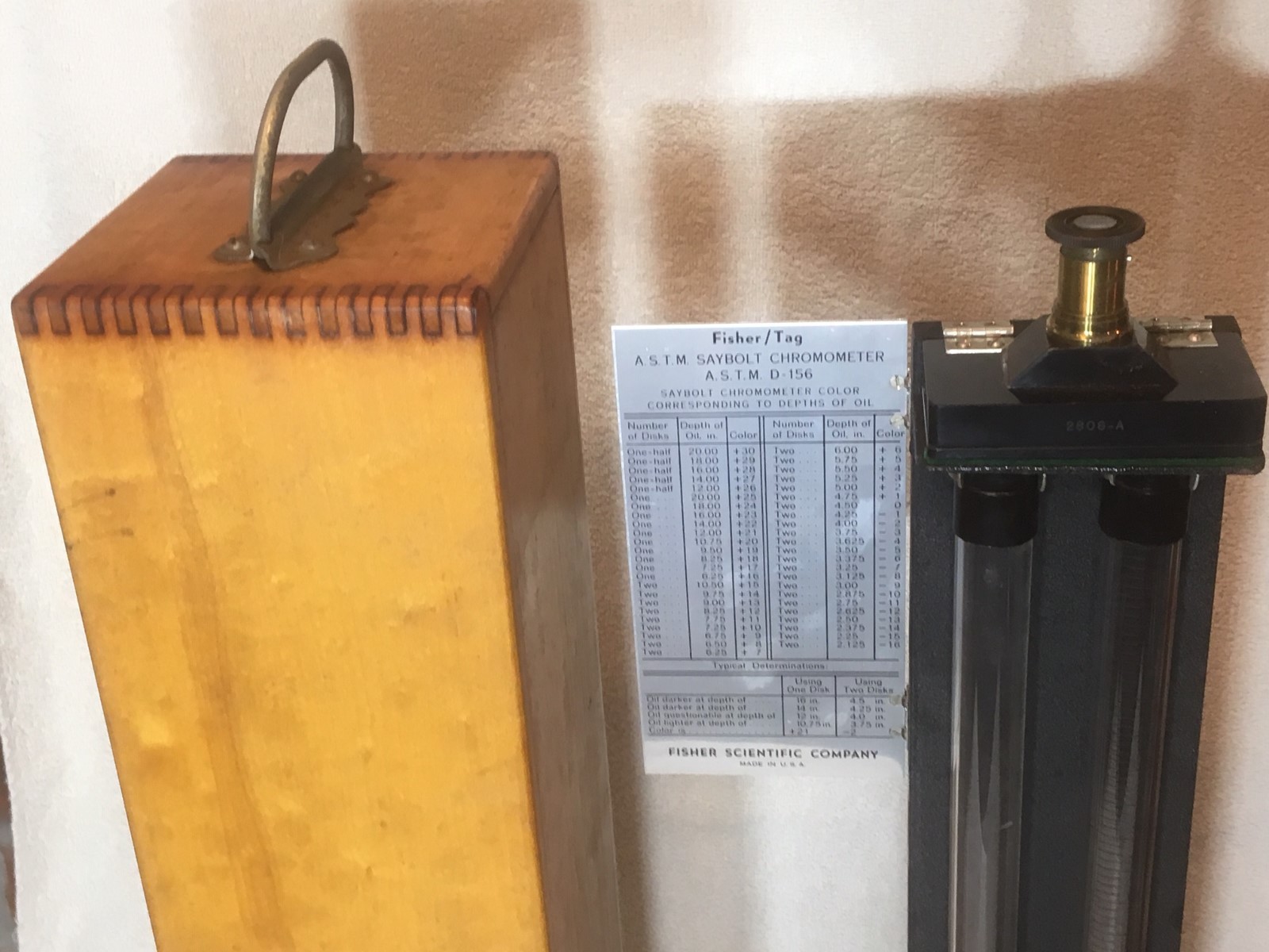 FISHER TAG SAYBOLT CHROMOMETER COLOR SCALE INDEX INSTRUMENT VINTAGE DOVETAIL