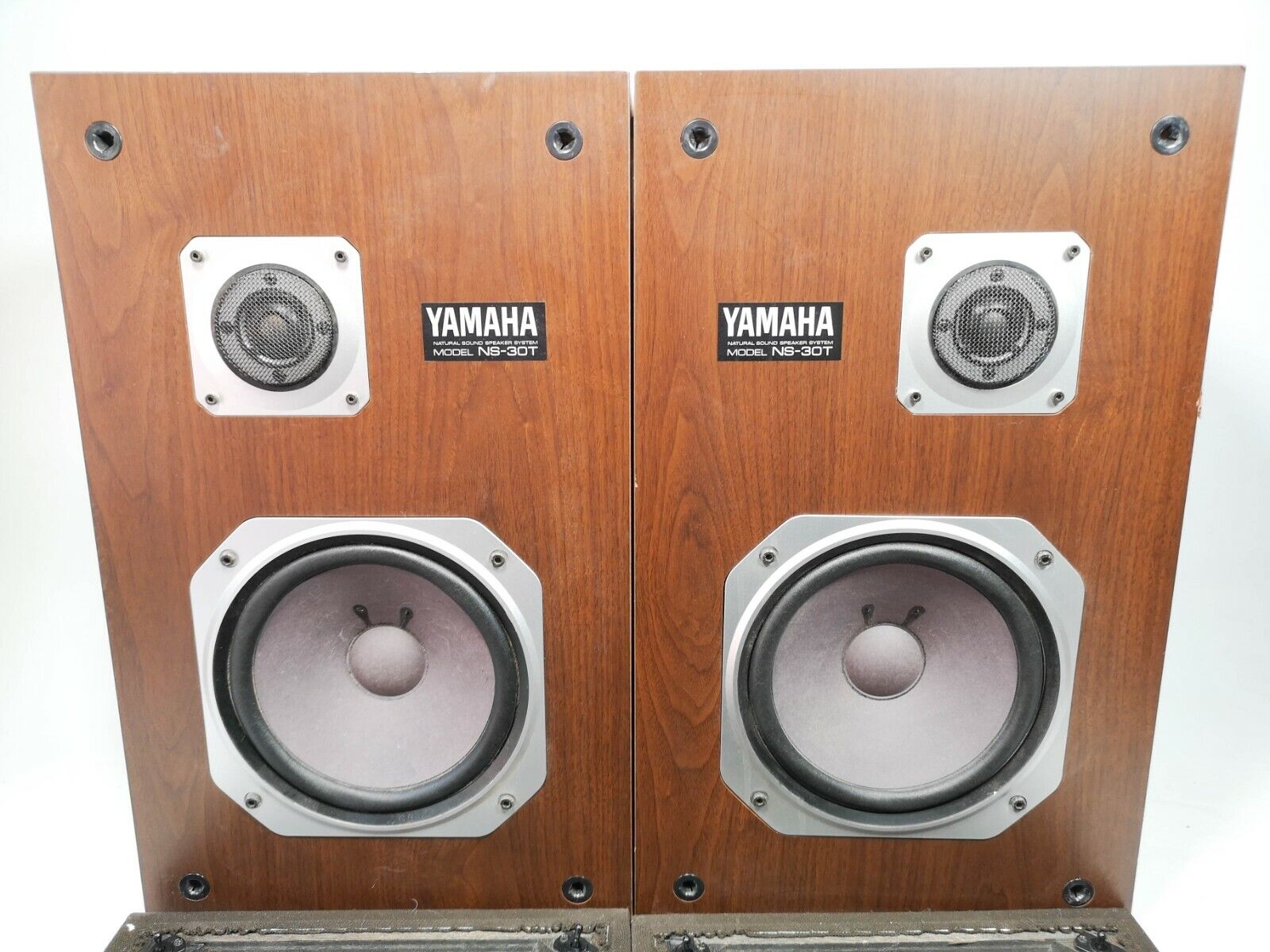 Vintage Pair of Yamaha NS-30T Natural Sound Speakers Wood Vintage Pair of Yamaha NS-30T Natural Sound Speakers Wood