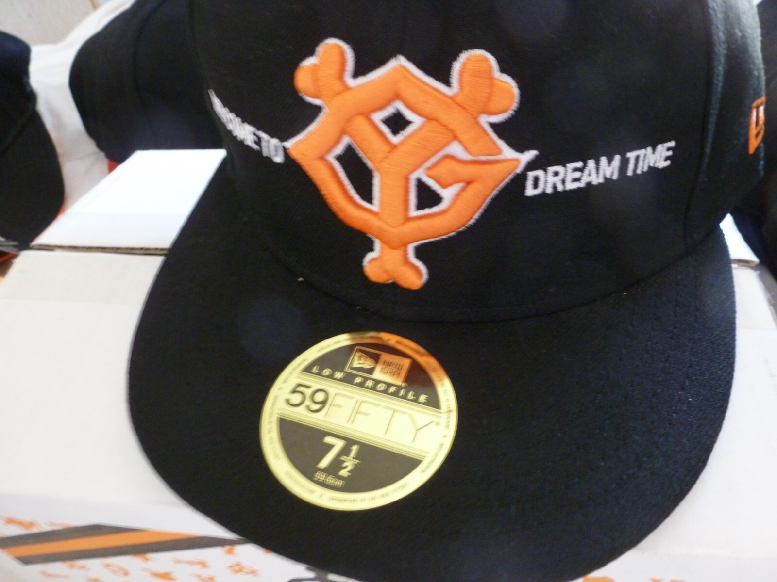 帽子 Kith NEW ERA Yomiuri Giants Logo 59FIFTY 2024-2025 Tokyo Yomiuri Giants Player Flat Cap Home New Era