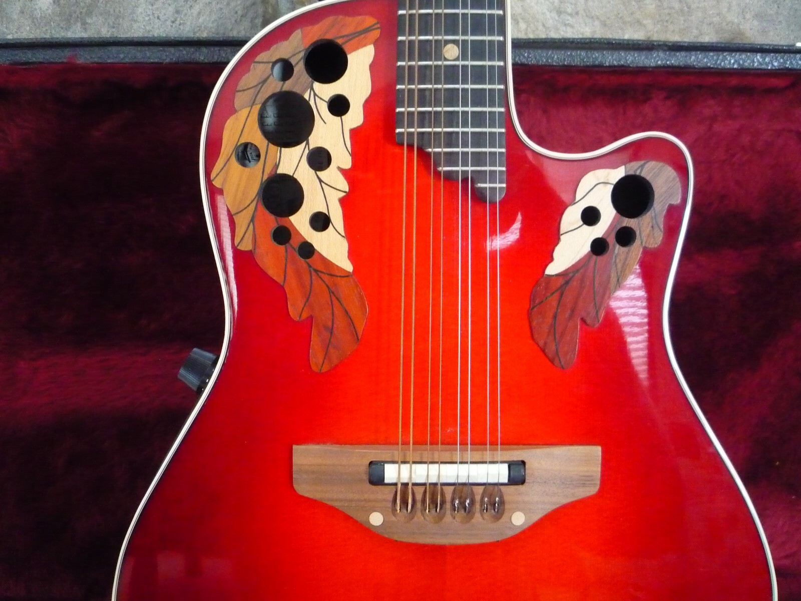 Ovation MM68 USA Acoustic-Electric Mandolin with Hard Shell Case--MINT