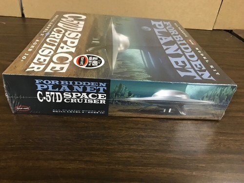 Polar Lights Forbidden Planet C-57D Space Cruiser Model Kit MISB Sealed New
