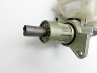BMW E87 1er 116i 04-07 Hauptbremszylinder Bremszylinder BMW E87 1er 116i 04-07 28.09.2005 6785662 34336785662 gebraucht Vorschau 2