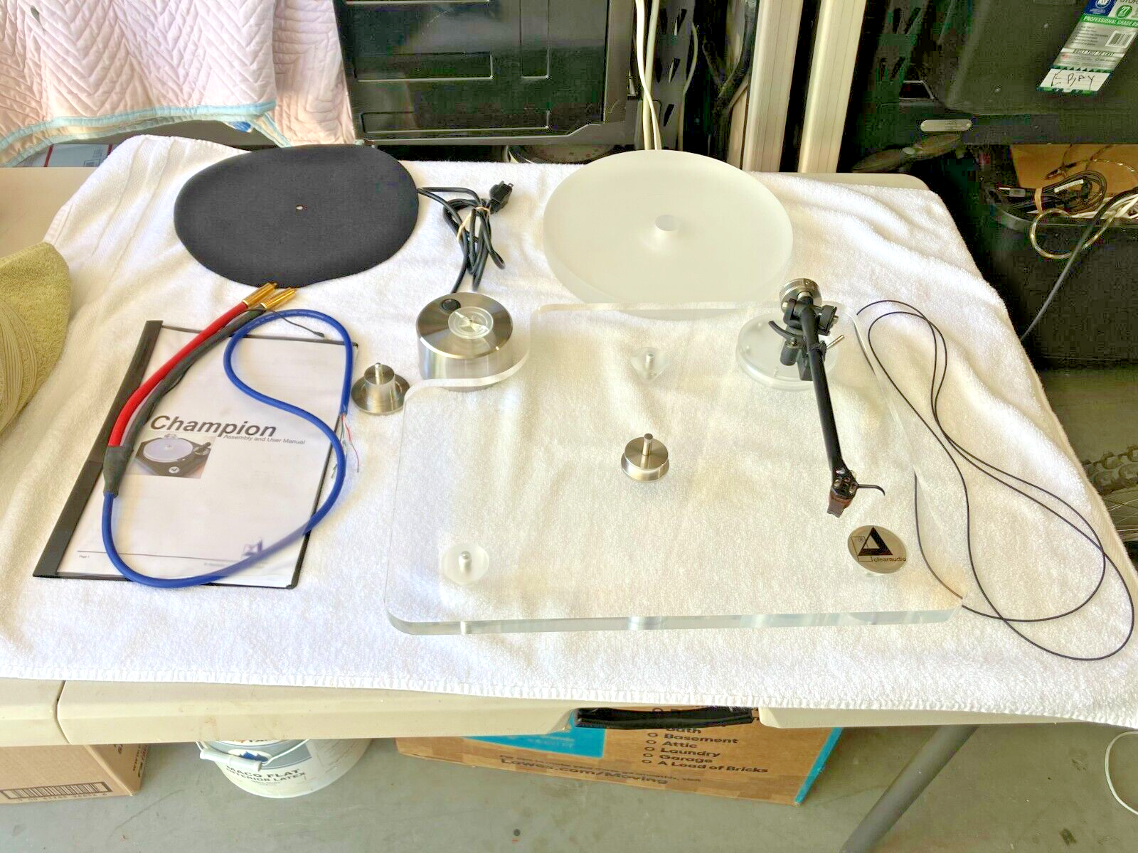 CLEARAUDIO CHAMPION TURNTABLE / CLEAR ACRYLIC / DUST COVER /