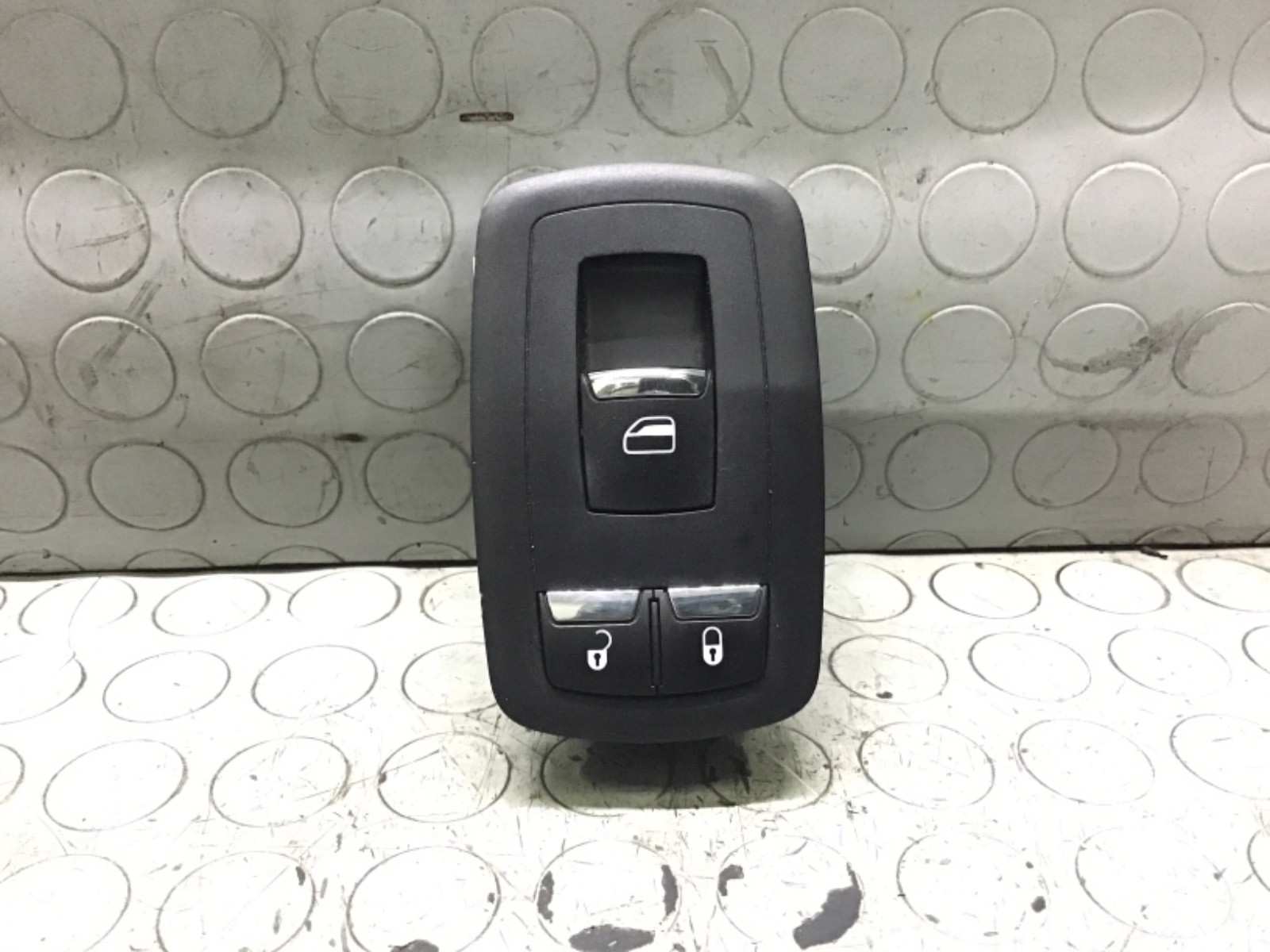 Pulsantiera alzavetri Anteriore Destra MASERATI QUATTROPORTE , 670025405