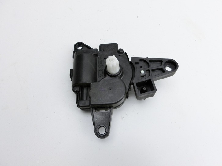Hyundai I30 PD 20-25 Luftklappenstellmotor Stellmotor Pos.1 Hyundai I30 PD 20-25 01.07.2021 EA1F0-EDFAD02 gebraucht Vorschau 2