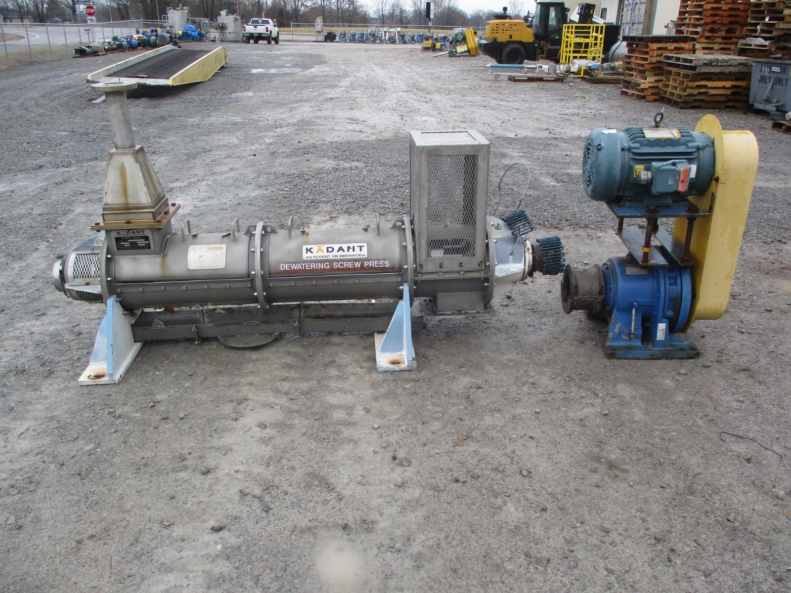 KADANT STAINLESS SCREW PRESS WITH GEAR DRIVE AND MOTOR #1171030C *USED