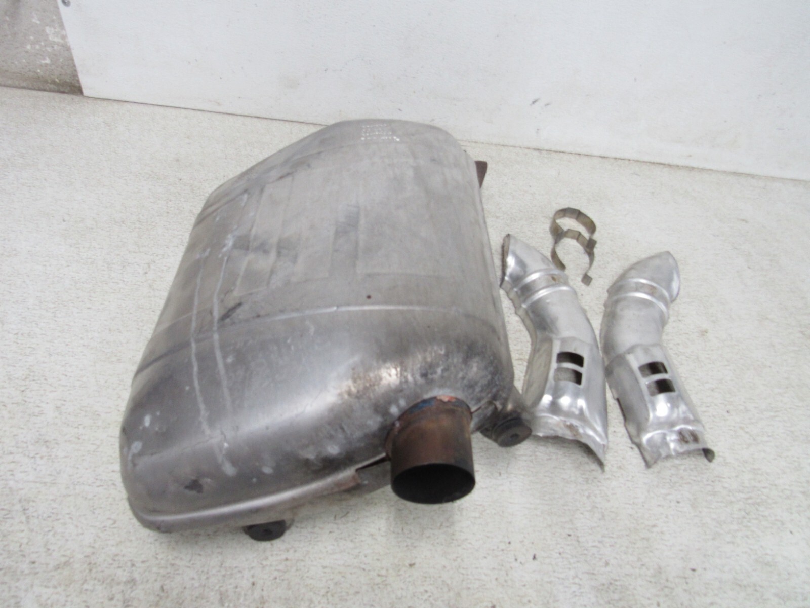 19 SKI DOO SUMMIT G4 850 E-TEC GEN 4 EXHAUST CAN MUFFLER 19 SKI DOO SUMMIT G4 850 E-TEC GEN 4 EXHAUST CAN MUFFLER