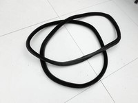 BMW F11 530dx 10-14 Dichtung für Motorhaube BMW F11 530dx 10-14 09.06.2011 5176-7019779 7019779 gebraucht Vorschau 2