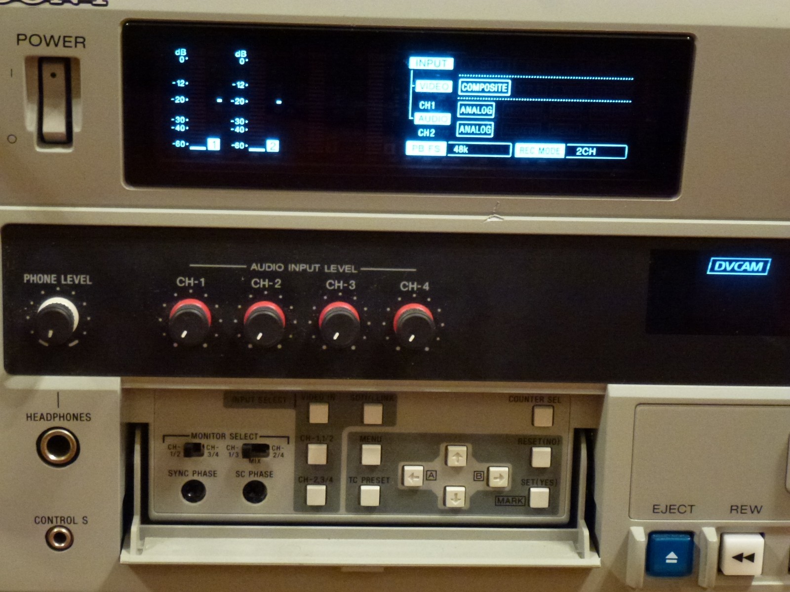 Sony DVCAM DSR-1800 DV & Mini DV Digital Videocasette Recorder w rack mount rail