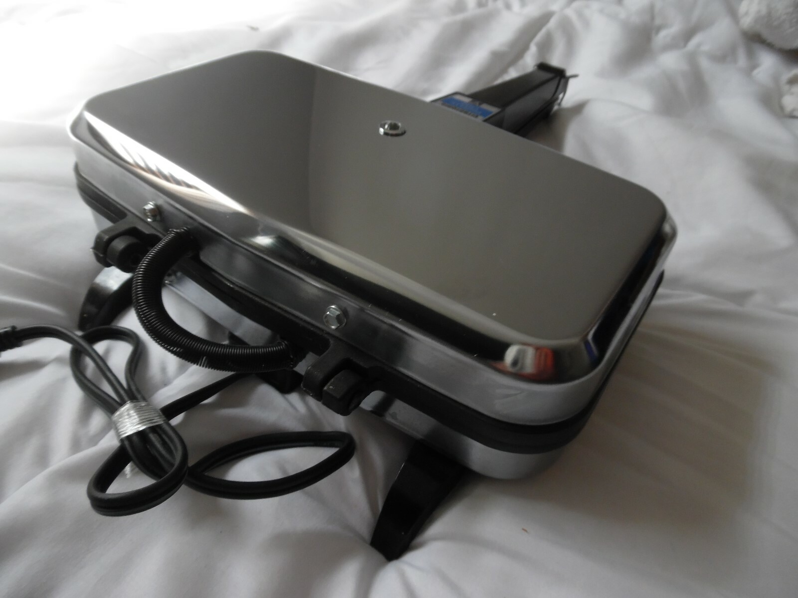 Vitantonio Pizzelle Chef Pizzelle Maker Italian Cookie Iron 300 model Excellent