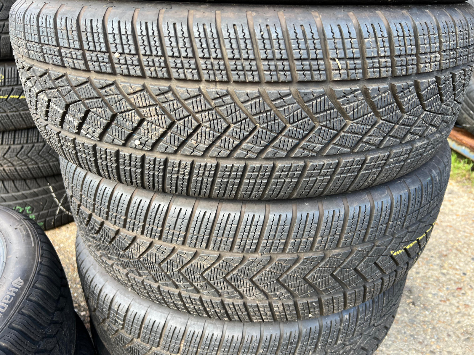 235 60 20 Goodyear, Winter, M+S, EDT, 108H, x2 A Pair 6.0mm (F1_tyres) YD046