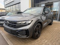 Volkswagen Touareg 3.0 TDI V6 Black Edition Tiptronic 4Motion Euro 6 5-door SUV 