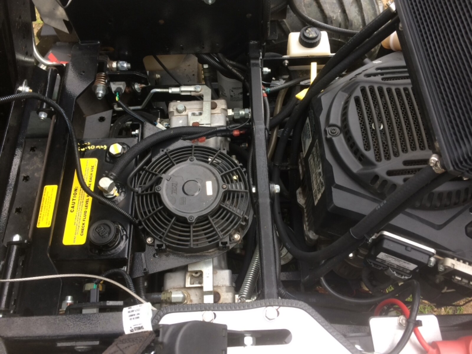 Dixie Chopper 3360EFI XCaliber 60