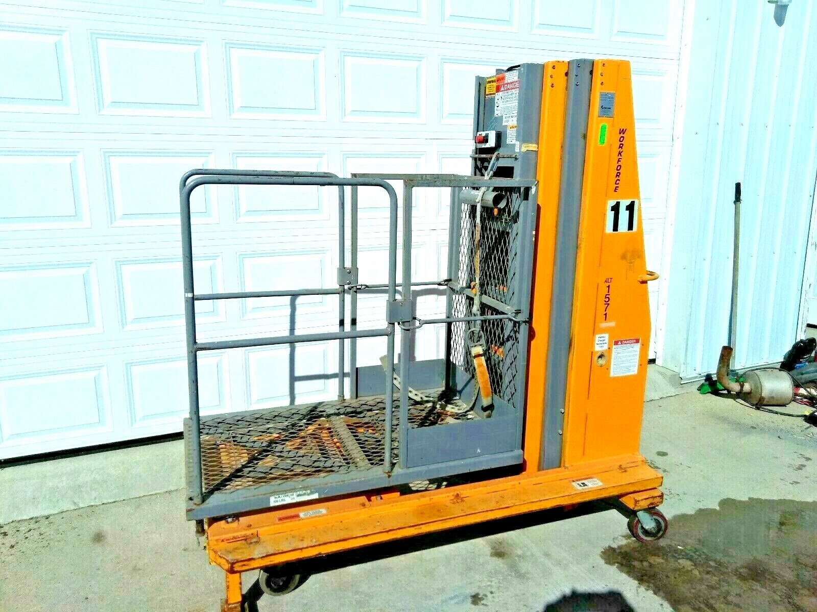 Biljax XLT1571 Personnel Lift Genie 21' working height Manlift Lift Stock Picker