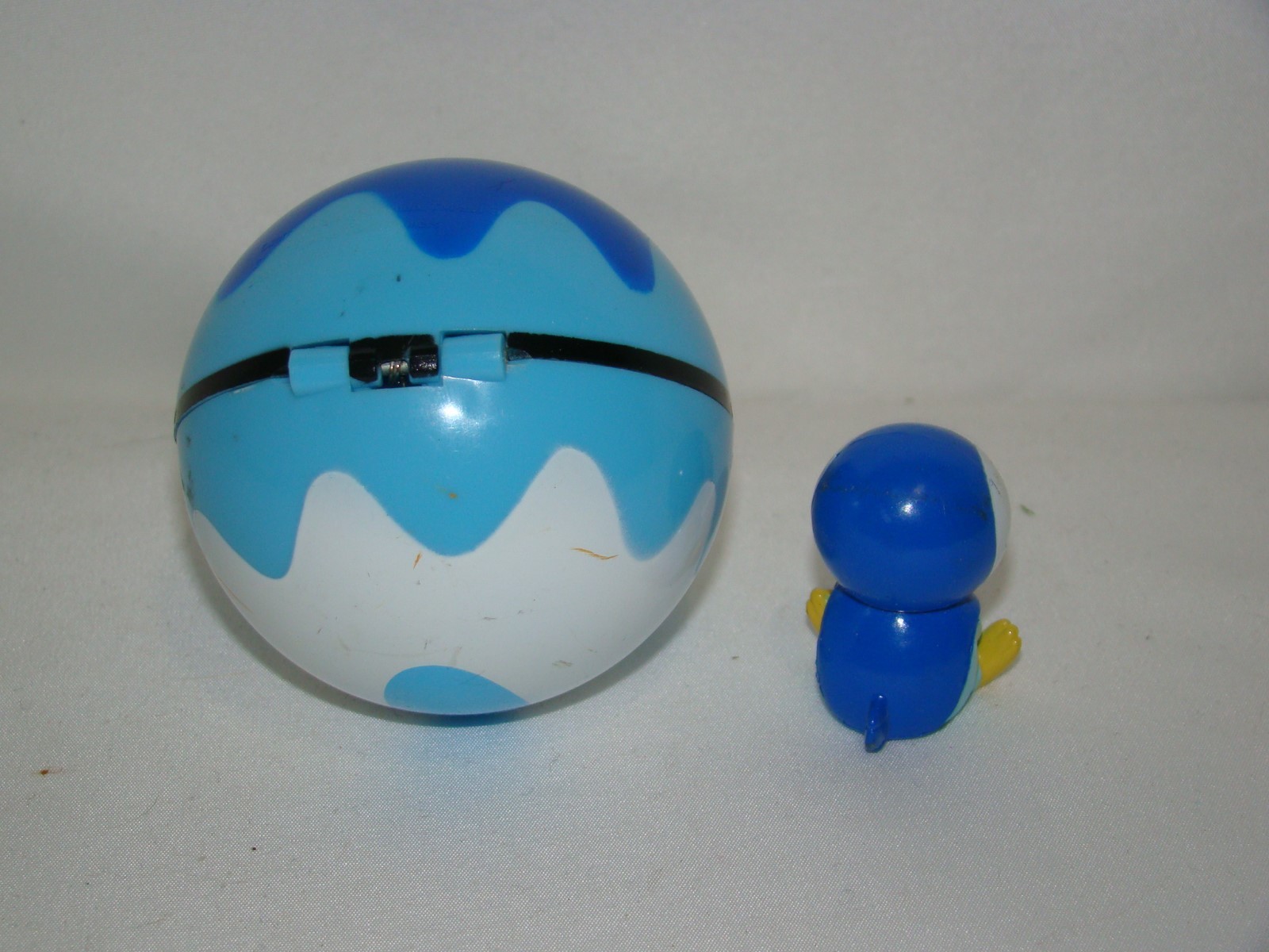 D14 Nintendo Pokemon Diamond & Pearl Piplup 1.5