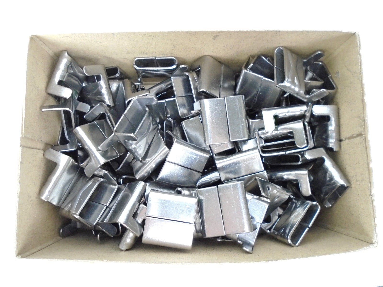 (100 pcs.) Stainless Steel Wing Seals - ST156 - 3/4 SS - (NEW in BOX)