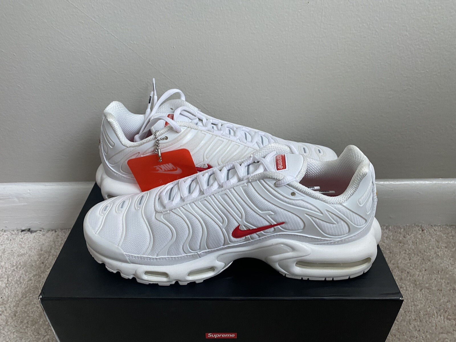 supreme air max plus tn white
