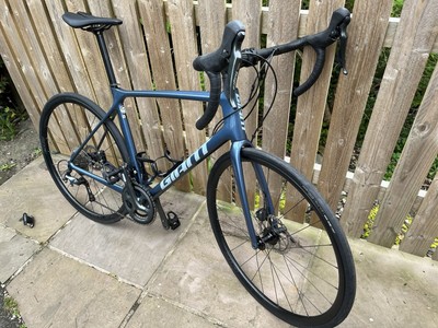 Giant TCR Advanced Disc 3 - 2021 model - Size M/L - Excellent Condition.