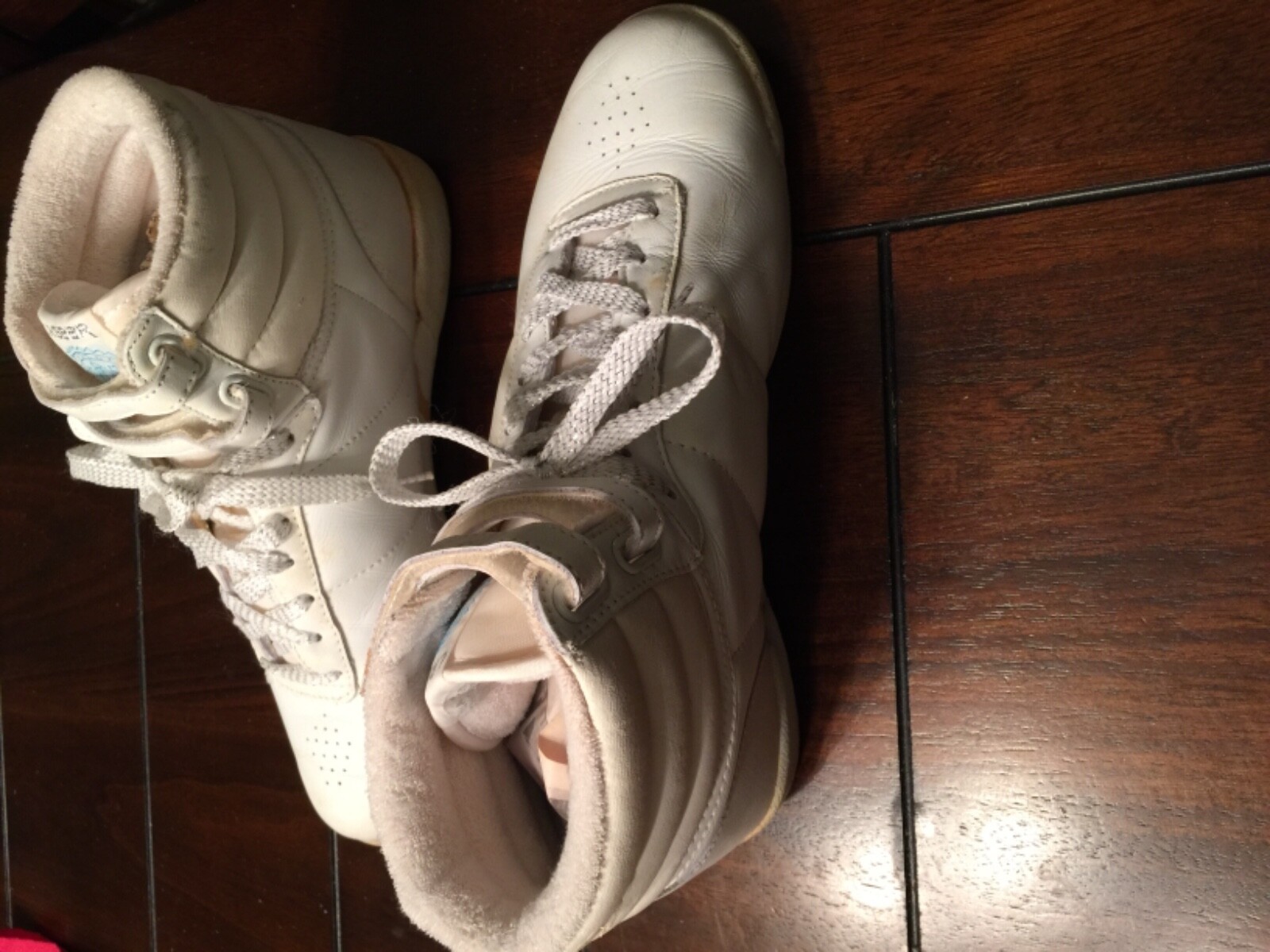 RARE Vintage 1980’s Women’s LA Gear size 9 high tops