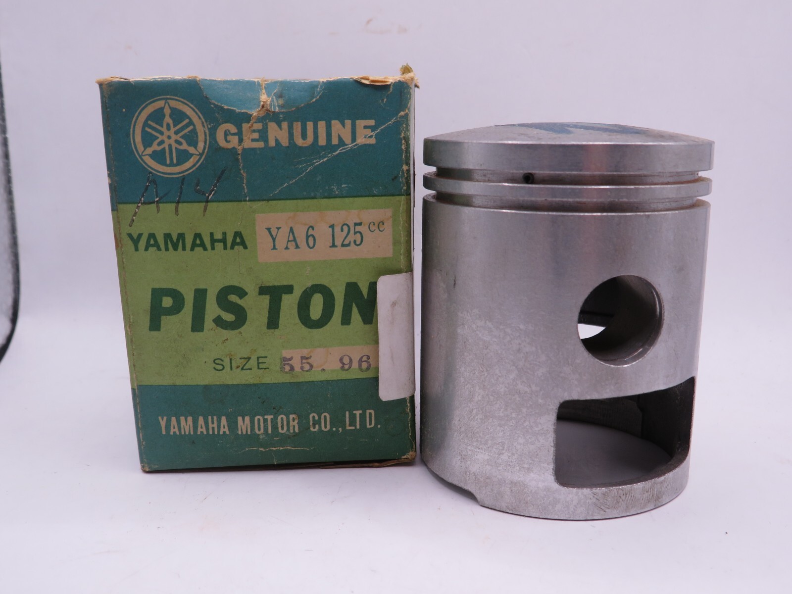 NOS Yamaha YA6 125 1966 Genuine Standard Bore Piston 372