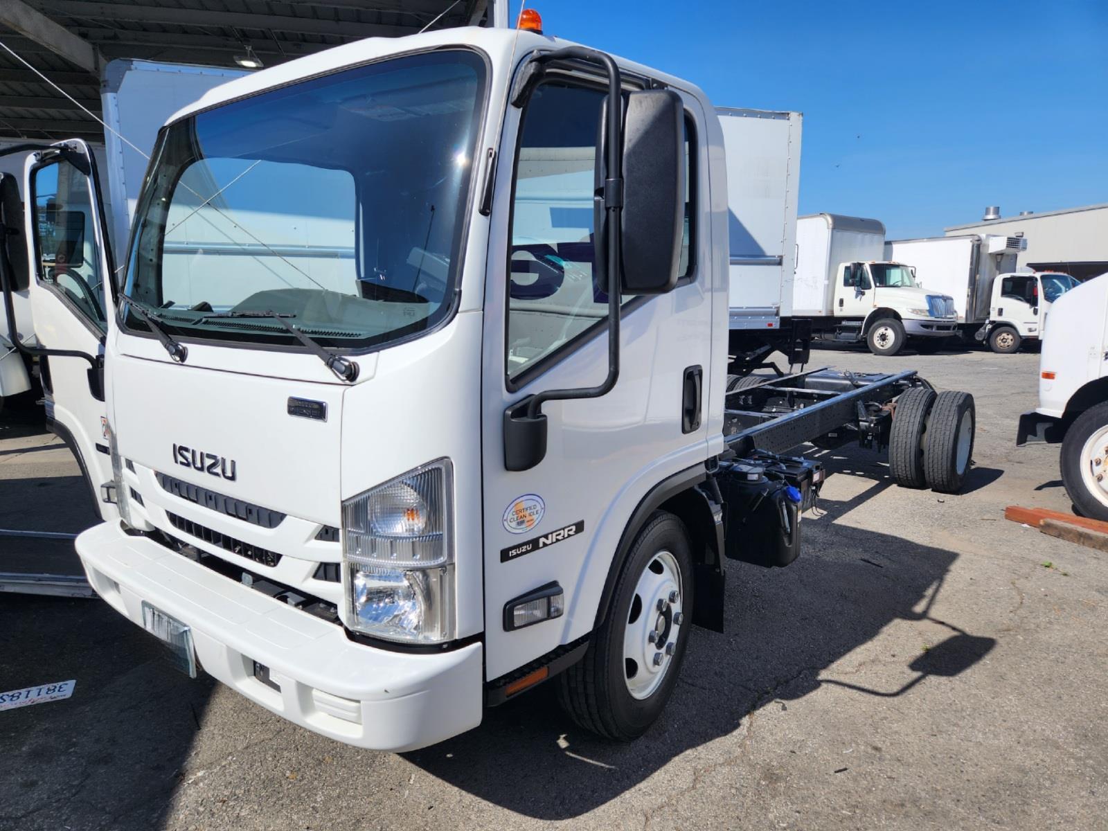 2022 isuzu NRR CHASSIS DIESEL 176