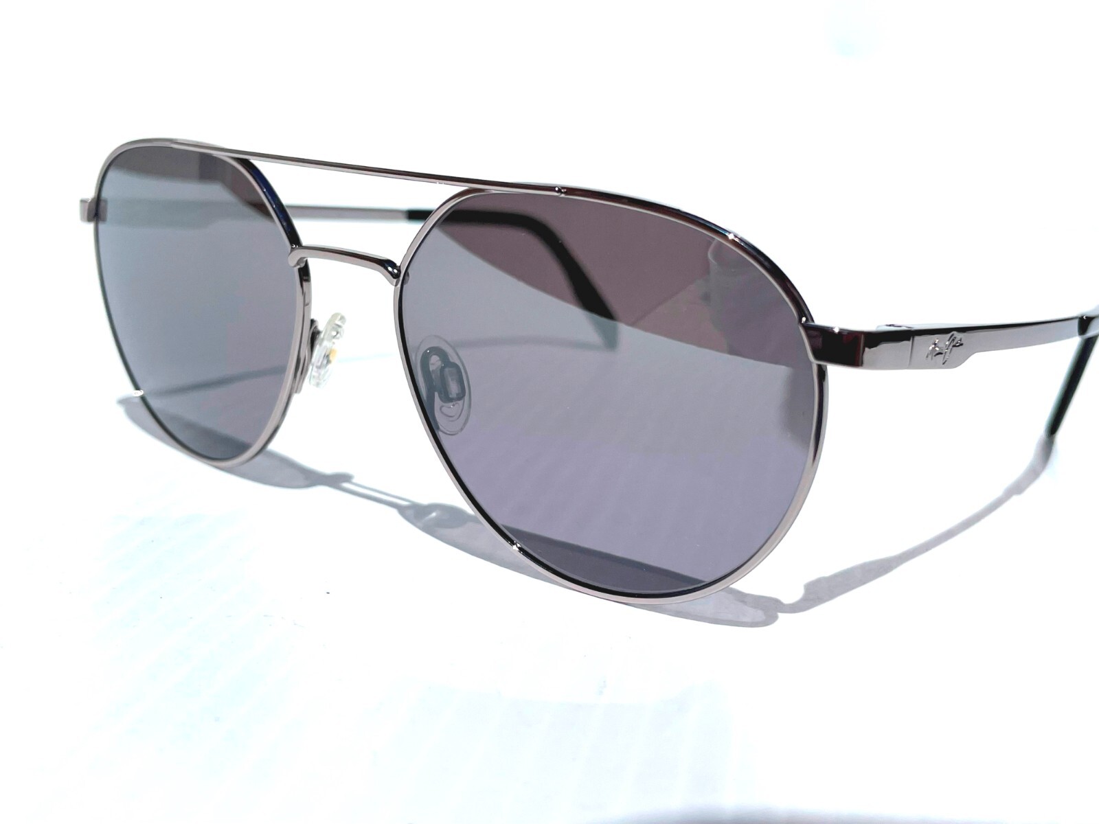 Pre-owned Maui Jim Waterfront Silver Polarized Silver Black Mirror Sunglass Dsb830-11