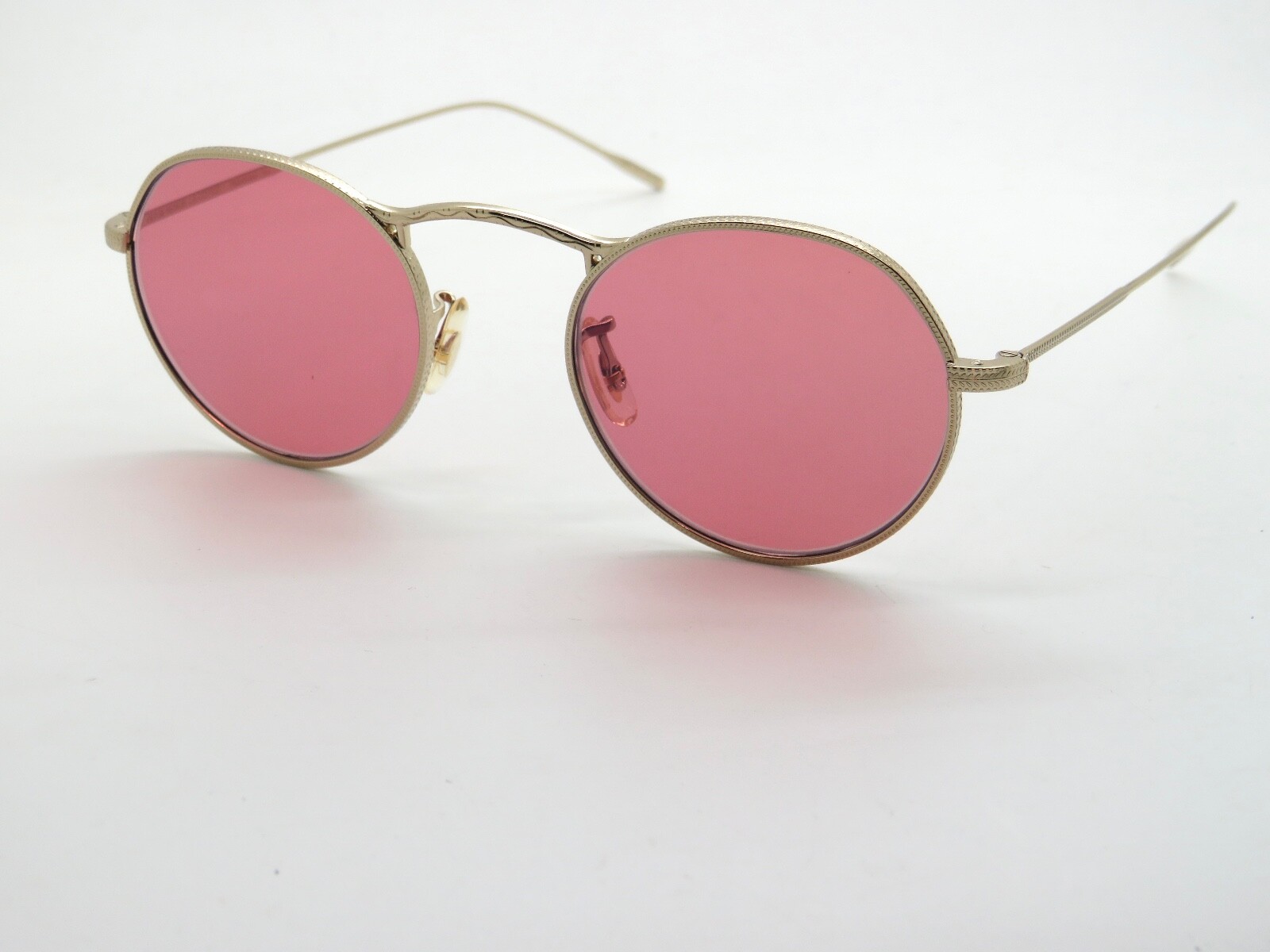 Pre-owned Oliver Peoples M-4 30th Ov1220s 50353e Gold/magenta Photochromic 47mm Sunglasses In Purple