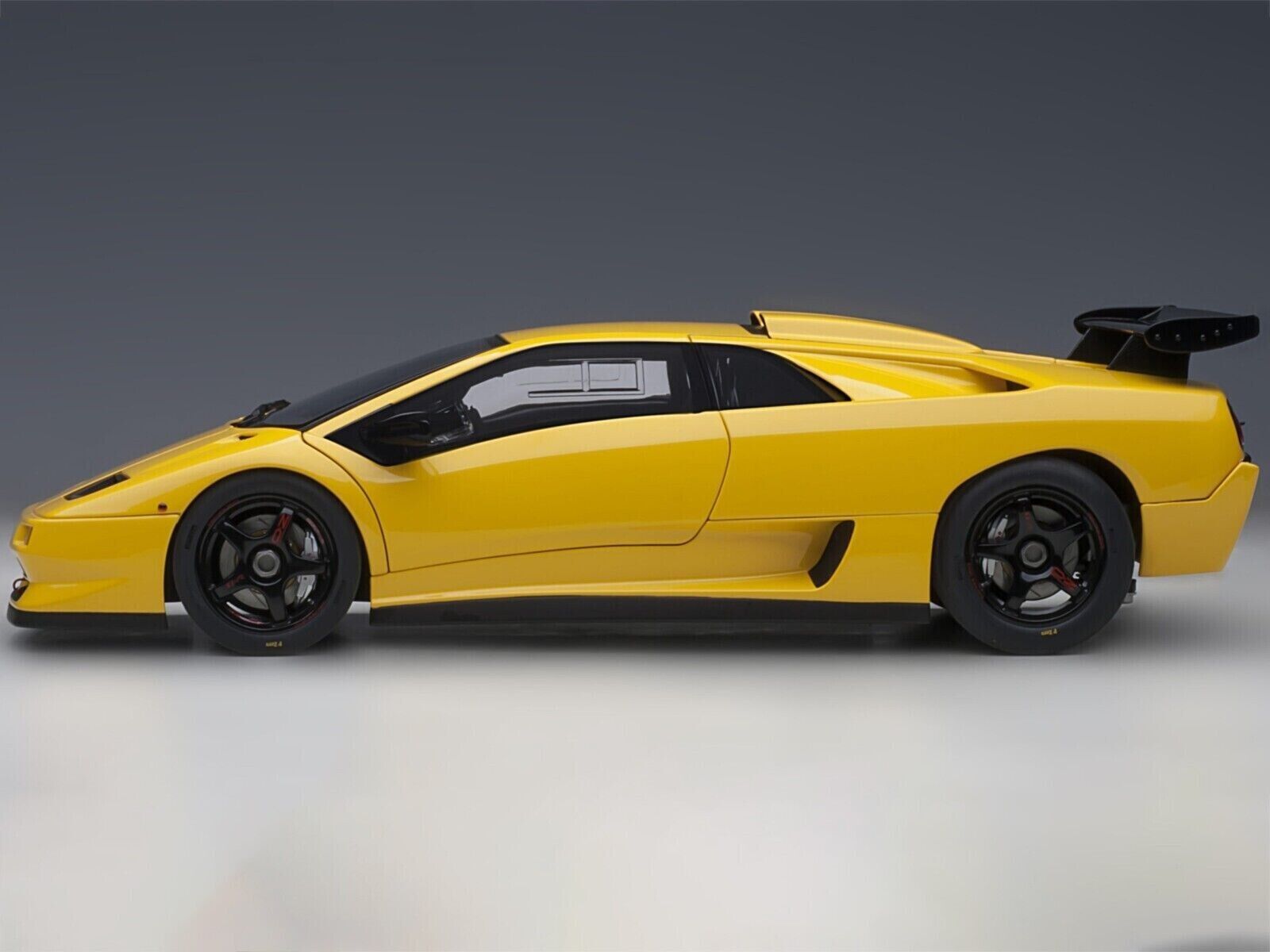 1/18 Lamborghini Diablo Sv-R (Superfly Yellow) Model Car By 1/18 Lamborghini Diablo Sv-R (Superfly Yellow) Model Car By