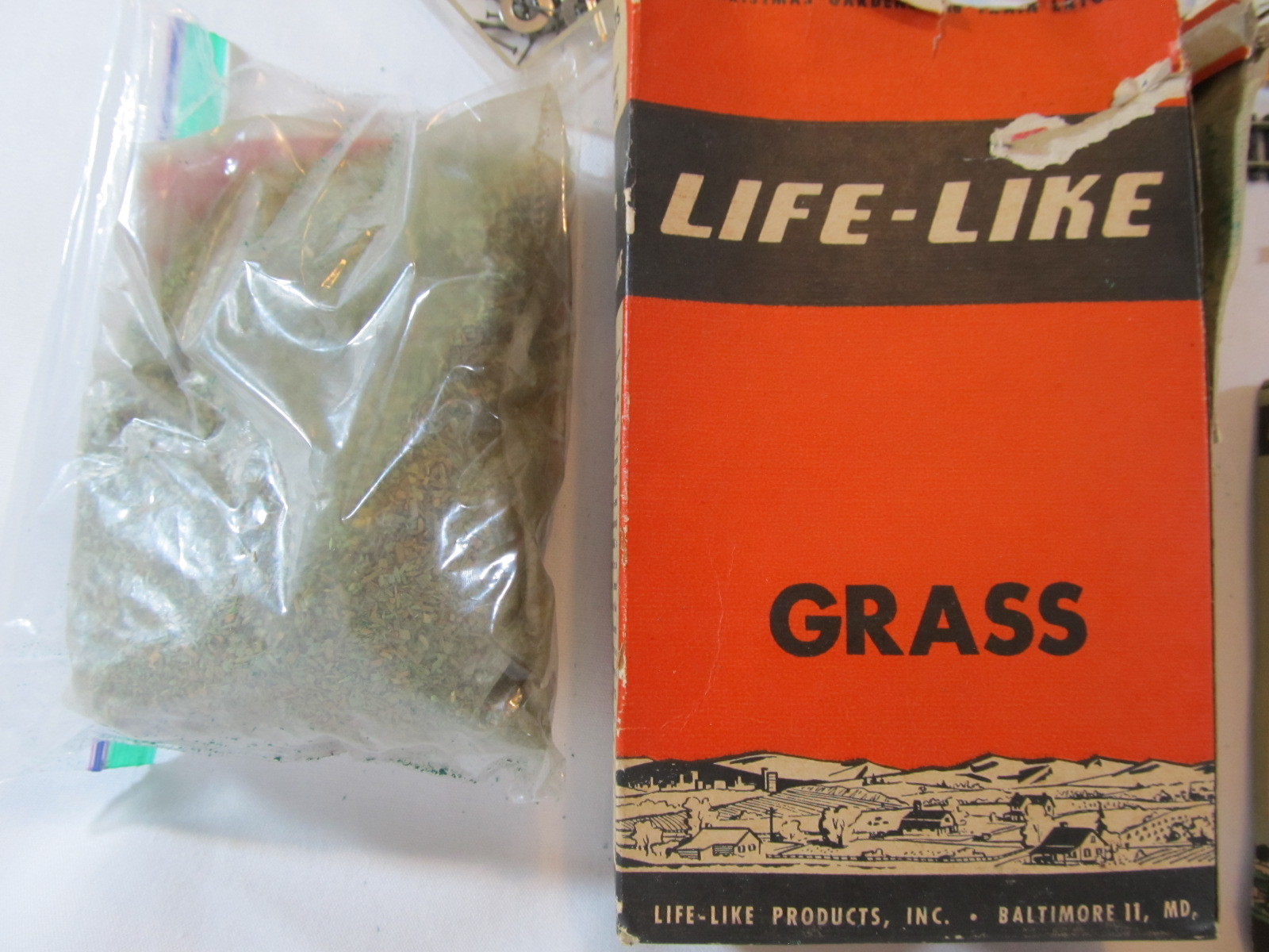 Model Railroad Train Diarama Supplies - Switches, Coal, Grass - Mixed Lot