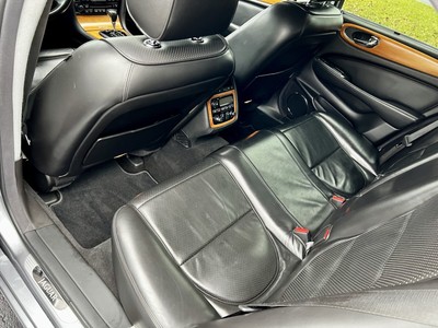 image 6 of interior