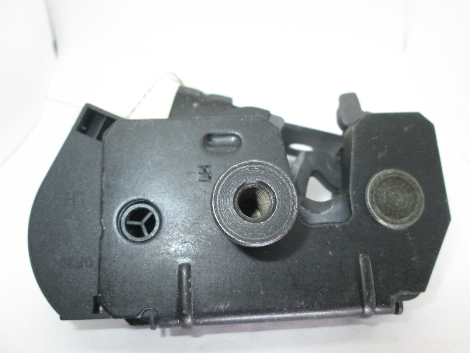 2007 VOLVO XC90 REAR LEFT LOWER HATCH LCOK LATCH USED
