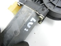 BMW 318Ci E46 00-03 Cabrio Fensterhebermotor Links Vorne BMW 318Ci E46 00-03 25.02.2002 8362064 67628362064... Vorschau 6