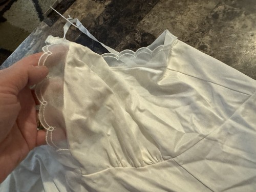 VINTAGE J C PENNEY GAYMODE LINGERIE / FULL SLIP!  SIZE 38. WHITE.   NEW!