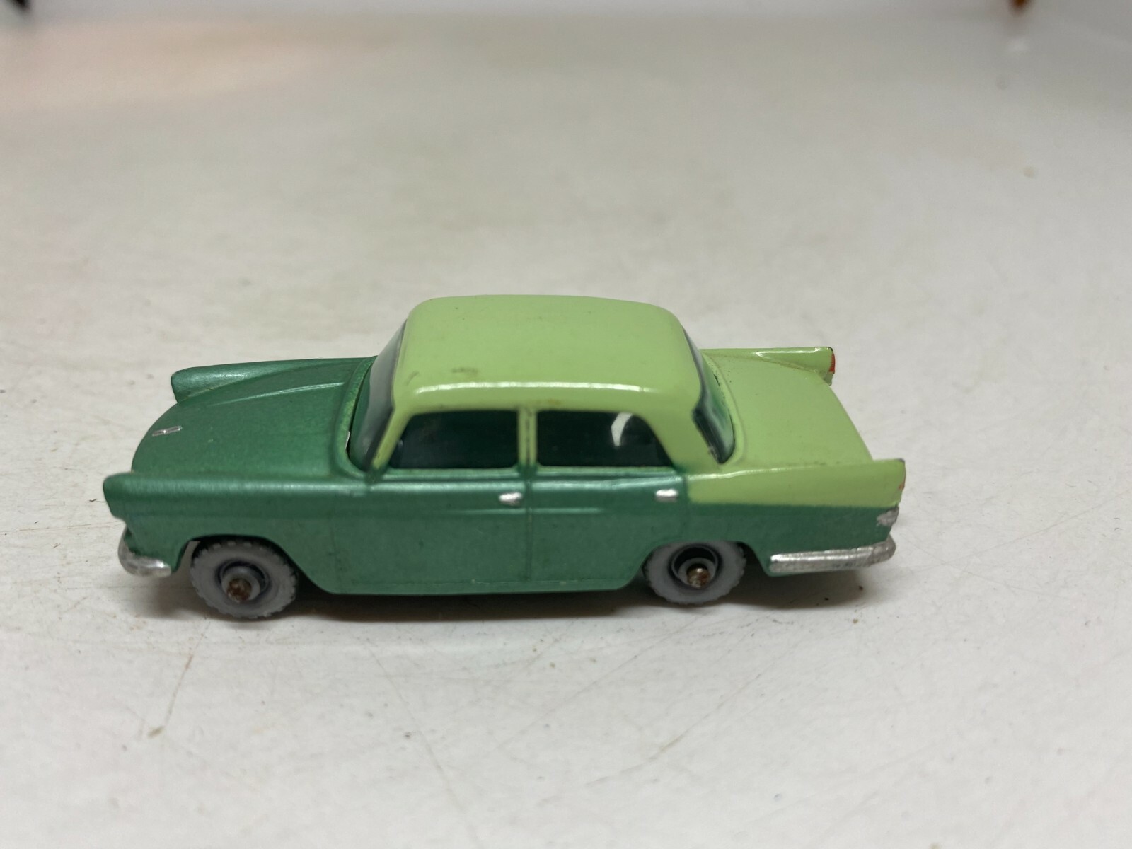 ミニカー MATCHBOX No.29 AUSTIN A55 CAMBRIDGE Lesney Matchbox N° 29 Austin A55 Cambridge